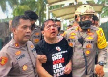 Sebelum Dihajar Massa, Ade Armando Diteriaki ‘Penista Agama dan Munafik’