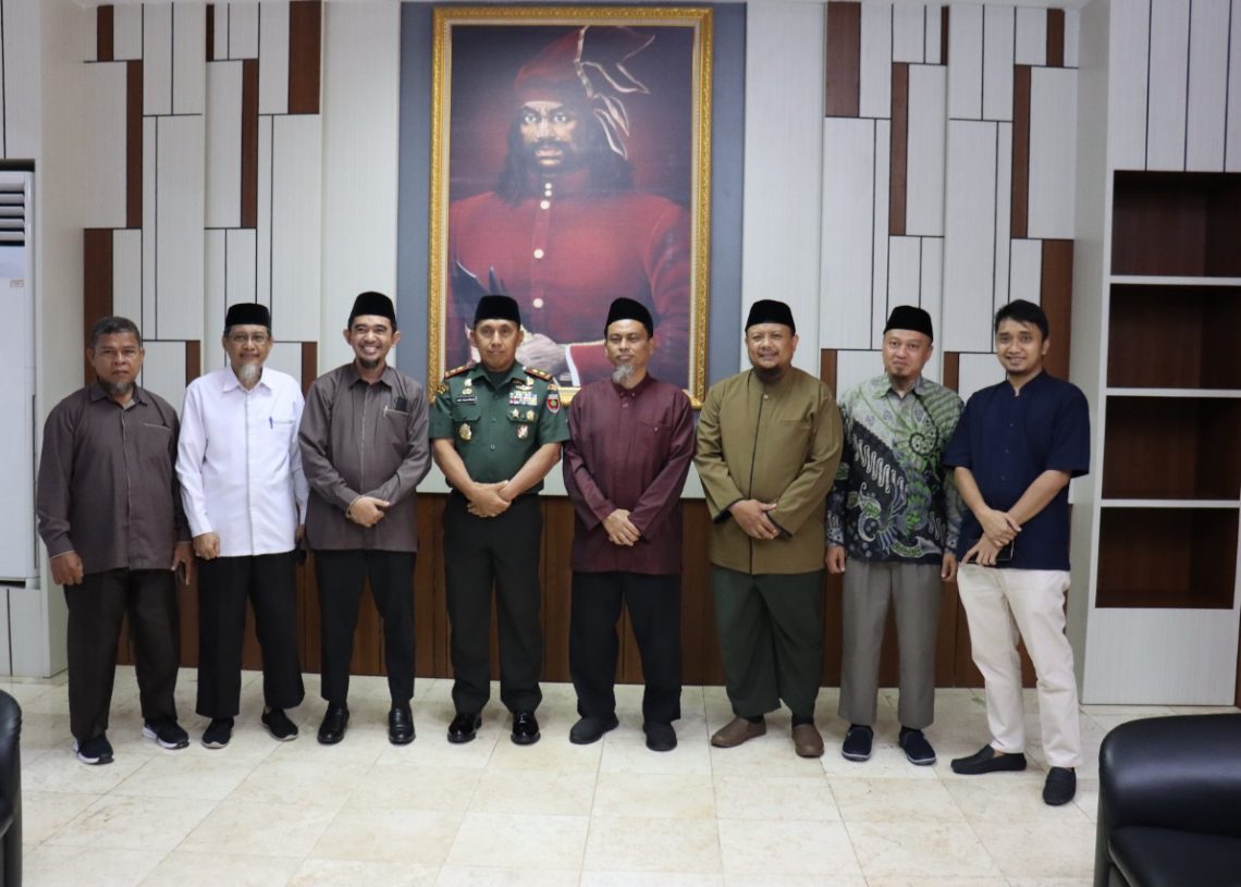 Sinergi Ormas Islam Membangun Bangsa, Pimpinan Pusat Wahdah Islamiyah Silaturahmi dengan Pangdam XIV Hasanuddin