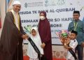 Terima Penghargaan, Anak Pedagang di Bone Masih Kelas 2 SD Hafal 8 Juz Al Quran