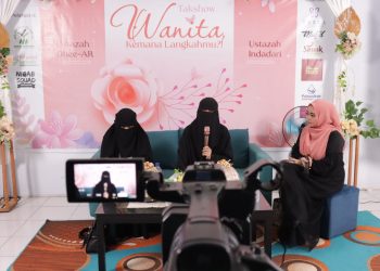 Ustadzah Indadari dan Dhee AR Berbagi Inspirasi kepada Muslimah Makassar