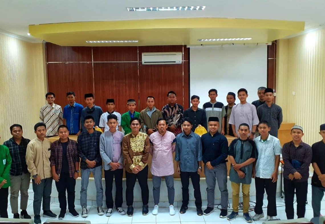 Kuliah Pendidikan Islam MPM Al-Ishlah UINAM: Ustadz Ahmad Munawwir Sampaikan Konsep Pendidikan Terbaik Ala Rasulullah