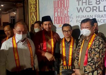 Imam Shamsi Ali: Catatan dari Forum Perdamaian Dunia ke 8 di Solo