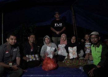 Laznas BMH Berikan Bantuan Makanan, Sarung dan Evakuasi Korban Gempa Cianjur