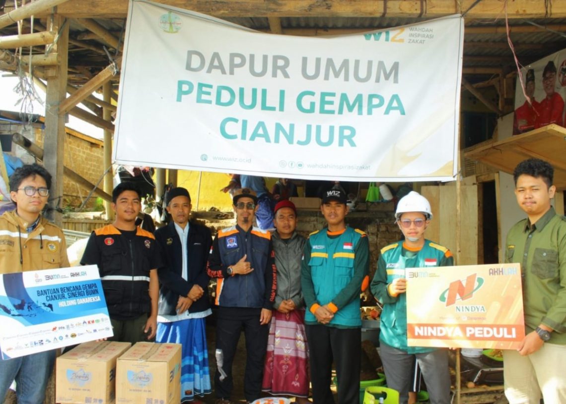 Kolaborasi Kebaikan, LAZNAS WIZ Salurkan Paket Sembako Untuk Pengungsi Cianjur