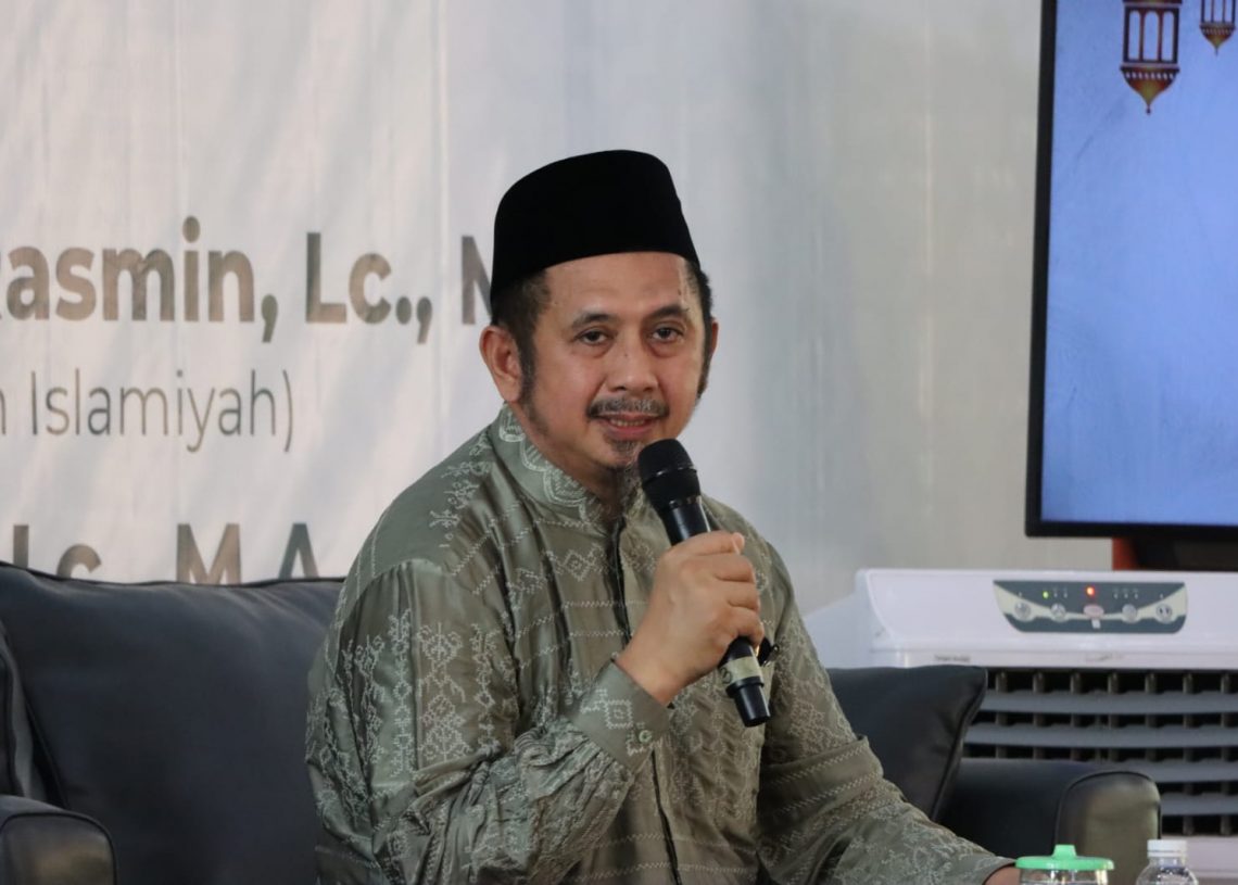 Sambut Ramadhan, LAZNAS WIZ Bahagiakan Puluhan Tukang Bentar dengan Paket Sembako di Makassar