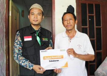 Laznas BMH Beri Bantuan kepada Korban Kebakaran di Medan Amplas