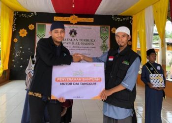 Laznas BMH Serahkan Motor Dai Tangguh Pedalaman Halmahera