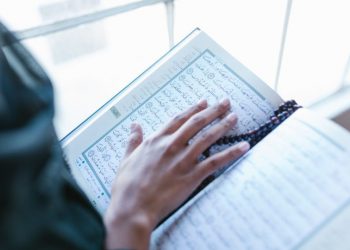 Bacaan Al-Quran Menurunkan Depresi dan Kecemasan