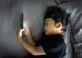 Waspada Digitalisasi Merusak Generasi