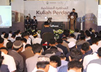 Kuliah Perdana STIBA Makassar Tekankan Pentingnya Pendidikan Karakter Bagi Mahasiswa