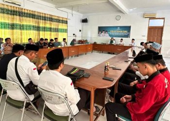 Penyiar RRI Berbagi Tips dan Trik Berbicara Tanpa Grogi di Kegiatan FMDKI Gorontalo
