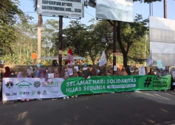 Mushida dan Laznas BMH Rayakan Solidaritas Hijab Sedunia di Kota Semarang dengan Berbagi Ribuan Hijab