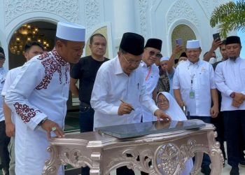 Jusuf Kalla Resmikan Masjid Hj. Sitti Mang, Ustaz Das’ad Latif: Jadi Markas Kader Ulama