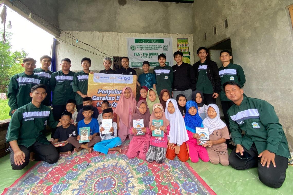 Gerakan Waqaf Al-Qur’an LKA MPM UINAM Peroleh Apresiasi Pihak Pemerintah dan Masyarakat Bontonompo Gowa