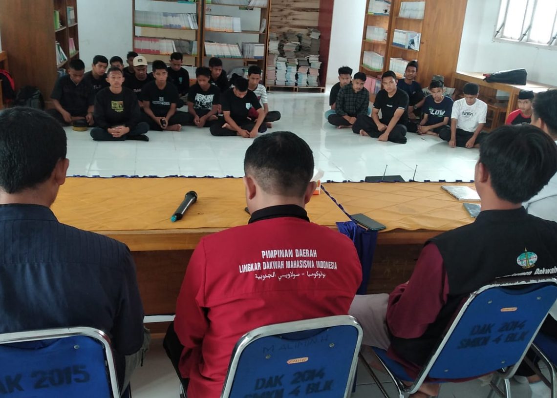 Kolaborasi OSIS SMKN 4 Bulukumba Bersama HILMI dan IPMI Sukses Gelar Literasi Al Qur’an