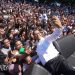 Mengharukan, Anies Rela Berbaring di Panggung Demi Layani Selfie dengan Pendukungnya