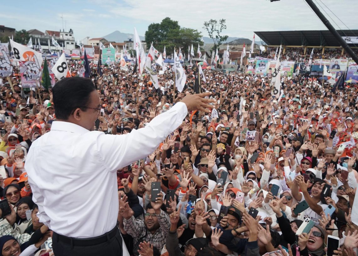 Anies Minta Pendukungnya yang Datang ke Kampanye Akbar AMIN di JIS Datang dengan Pakaian Beragam
