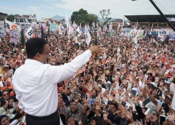 Anies Minta Pendukungnya yang Datang ke Kampanye Akbar AMIN di JIS Datang dengan Pakaian Beragam