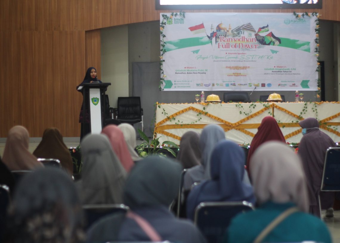 Apresiasi Kajian Ramadan FMDKI Maros, Dosen STIKES Salewangan Ajak Peserta Doakan Kebebasan Palestina
