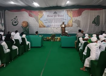 Halal Bihalal Pesantren Nuu Waar, KH Fadzlan Garamatan: Momen Tingkatkan Kualitas Santri Selepas Ramadhan