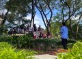 Menikmati Keasrian Lingkungan Kampus, Prodi Jurnalistik FDK UINAM Lakukan Kuliah Uotdoor