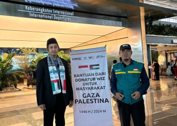 Ustadz Zaitun Rasmin Kawal Langsung Kiriman 12 Truk Bantuan Kemanusiaan Rakyat Indonesia untuk Palestina