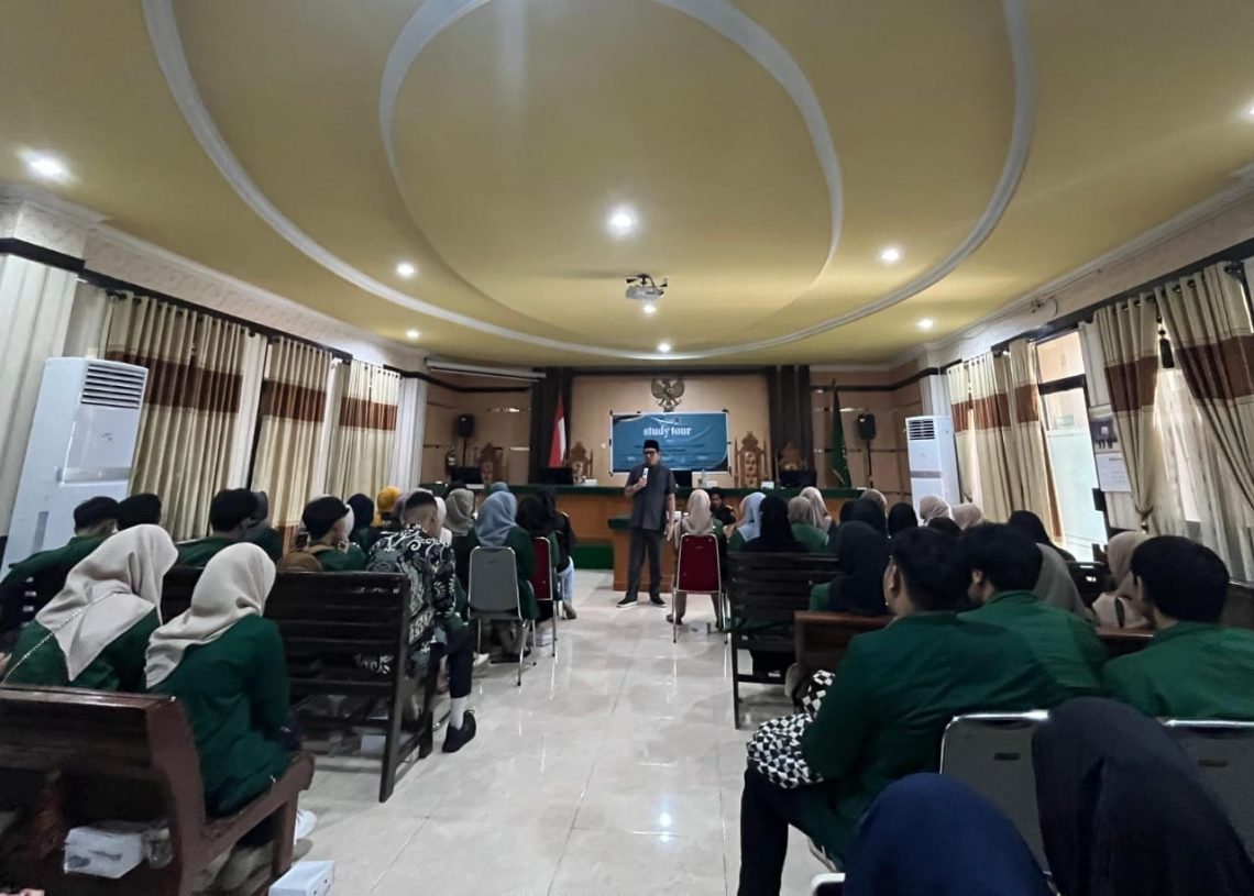 Himahes FAI UMI Sukses Gelar Study Tour Bertema Implementasi Hukum Ekonomi Syariah di Pengadilan Agama