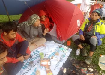 Kuatkan Iman dan Kepedulian Lingkungan, Komunitas Ikhwah Pencinta Alam (KIPA) Gelar Camp Night di Hutan Tahura Bulukumba