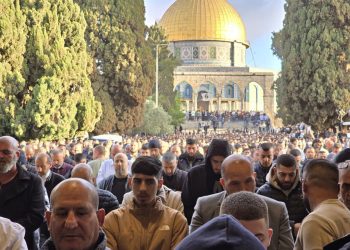 120 Ribu Warga Palestina Rayakan Shalat Idul Fitri di Masjidil Al-Aqsa