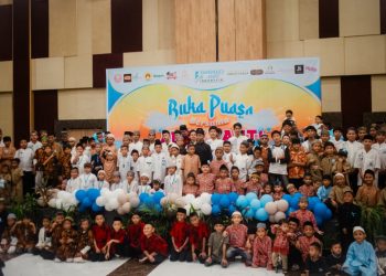 Berbagi Kebahagiaan di Bulan Ramadhan, Sedekah Booster Indonesia Ajak 300 Anak Panti Buka Puasa Bersama di Hotel Unhas