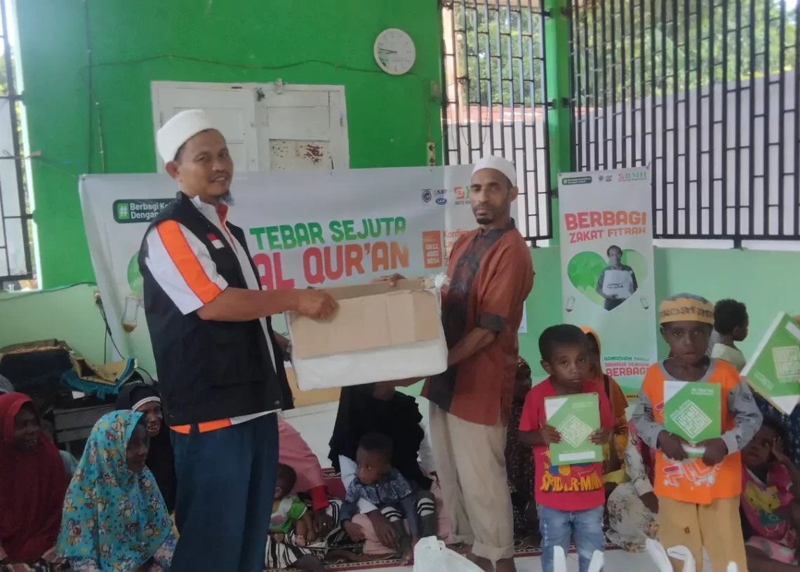 Laznas BMH Salurkan Zakat Fitrah dan Al-Qur’an untuk Warga Muslim Kokoda Papua Barat Daya
