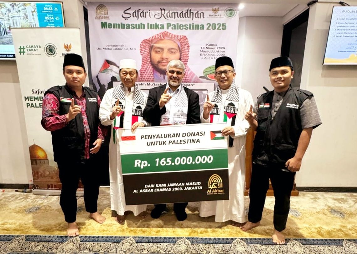 Safari Ramadhan, Jamaah Masjid Al Akbar Eramas 2000 Jakarta Salurkan Donasi Rp 165 Juta untuk Palestina