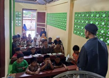 Zakat BMH Menyapa Pedalaman, Mushaf Al-Qur’an Hadir di TPQ Baru Tafure Ternate Utara