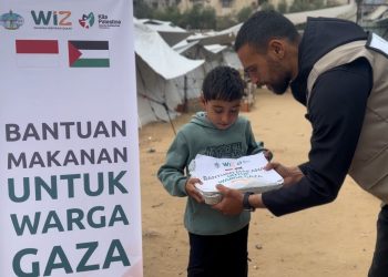 Tembus Blokade, Relawan Lokal Bersama WIZ dan KITA Palestina Salurkan Makanan Siap Saji untuk 600 Warga di Gaza Utara