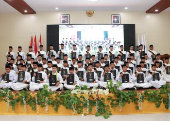 Markaz Imam Malik Luluskan Ratusan Alumni, Lahirkan Para Penghafal Qur’an dengan Pribadi Kuat dan Berkarakter