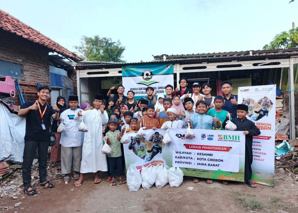 Senyum Bahagia Santri RQ Thoriqu Janah Sambut Daging Qurban BMH