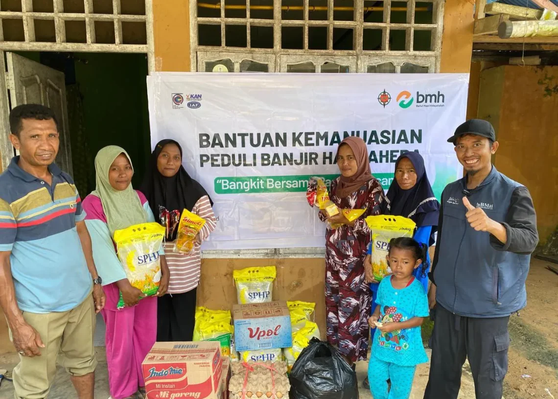 Menjemput Keberkahan Ramadhan di Tengah Lumpur: Kisah Haru BMH Pulihkan Semangat Ibadah Penyintas Banjir di Maluku Utara