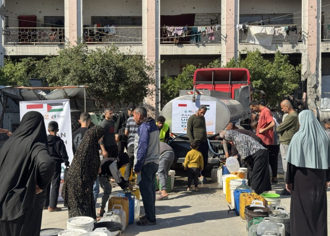 Hadapi Musim Kemarau dan Krisis Air, WIZ dan KITA Palestina Salurkan Bantuan Air Bersih untuk Warga Gaza