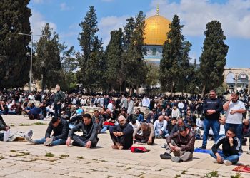 Berhasil Tembus Brikade Israel, 75 Ribu Jamaah Shalat Jumat di Masjid Al-Aqsa