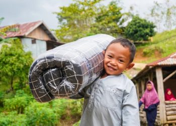 Investasi Kenyamanan: BMH Salurkan Kasur untuk Santri Lebong demi Cetak Generasi Berdaya