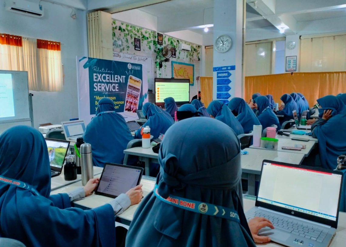 SDIT Rabbani Bone Perkuat Budaya Pelayanan melalui Pelatihan Excellent Service