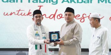 10 Ribu Muslimah Ramaikan Salam Indonesia di Makassar, Wali Kota Tekankan Pentingnya Ketahanan Keluarga dan Ekonomi