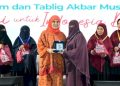 Wakil Wali Kota Makassar Serahkan Bantuan Pangan Gratis pada Rangkaian Muktamar V Wahdah Islamiyah