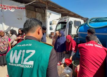 Jelang Muktamar V, Wahdah Islamiyah Lewat WIZ Pasok Air Bersih untuk Warga Terdampak Kemarau di Makassar