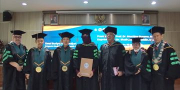 Raih Gelar Doktor di UNJ, Dewi Suriyani Djamdjuri Lahirkan Buku Digital Bahasa Inggris Berbasis Nilai-Nilai Islam