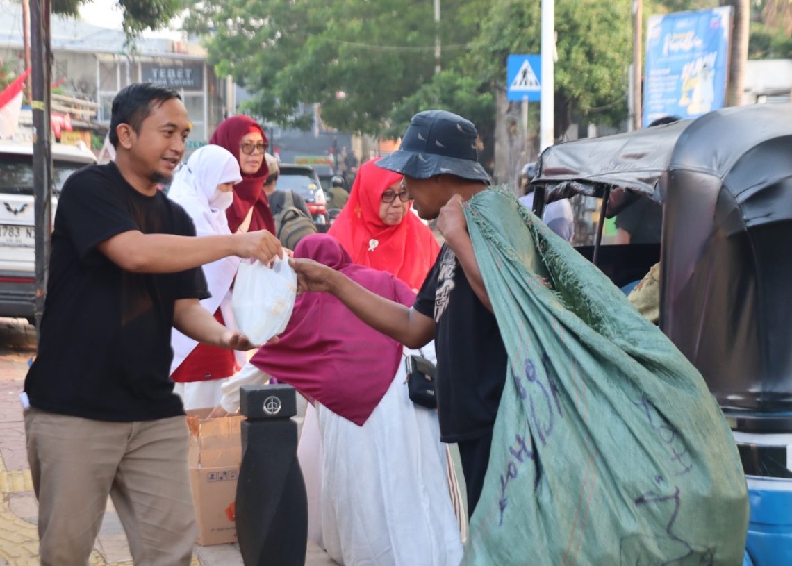 Sambut HUT Ke-81 RI, Serikat Jurnalis Muslim Indonesia (SAJID) Bagikan 81 Ribu Paket Makanan dan Sembako
