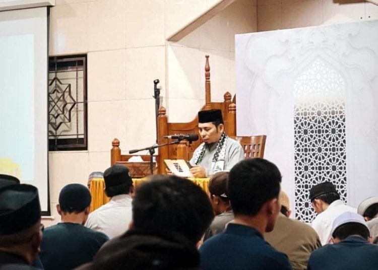Bahas Syaikh Al-Albani, Ustadz Yusran Anshar Jelaskan Pentingnya Adab dan Etika Perbedaan Pandangan
